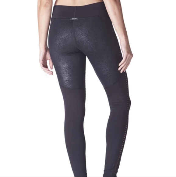 EUC Michi Barre Black Python Legging - Picture 2 of 9